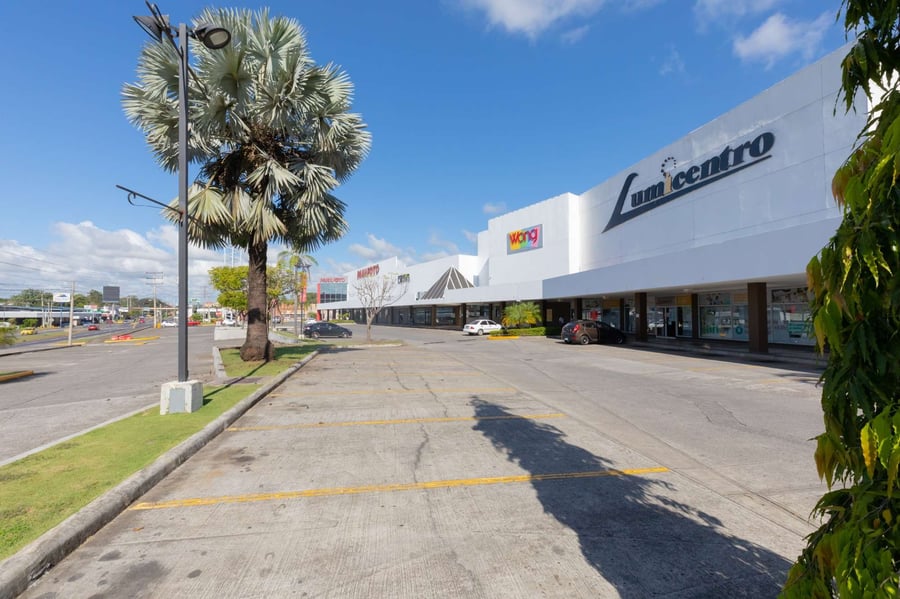 Centro Comercial Villa Lucre - Gallery Photo 6
