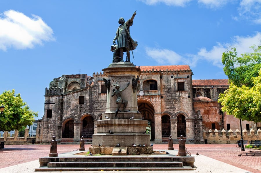 Plaza Los Corales - Gallery Photo 7