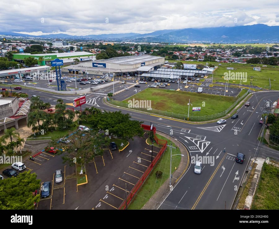 Retail Park Escazú - Gallery Photo 6