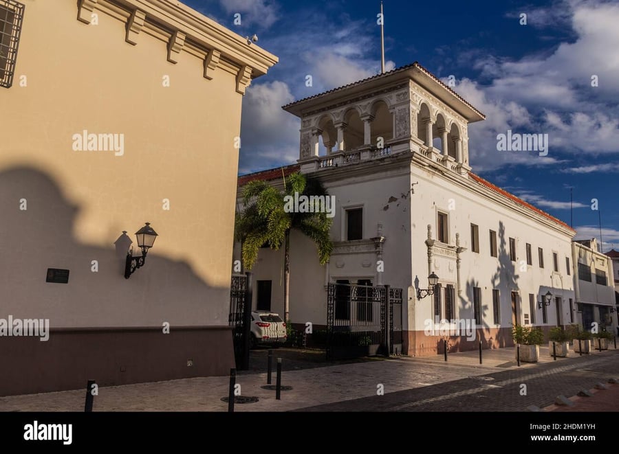 Plaza Del Sol - Gallery Photo 6