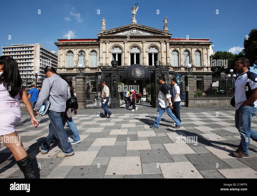 Plaza América - Gallery Photo 2