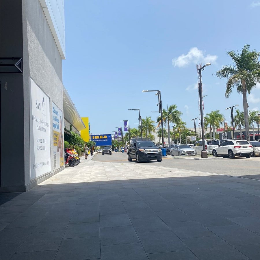 Plaza San Juan Shopping Center - Gallery Photo 7 Plaza San Juan Shopping Center - Gallery Photo 7