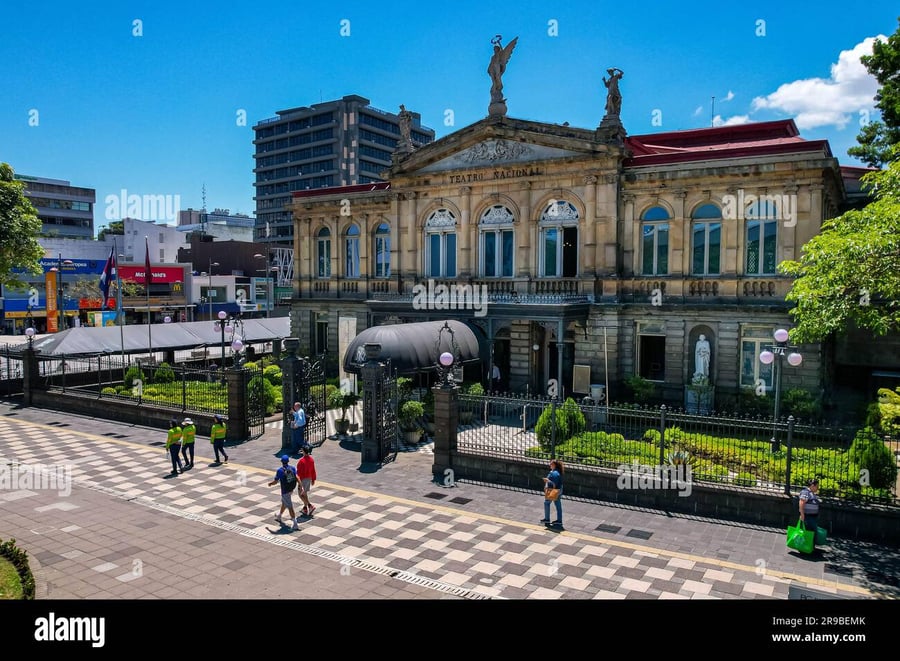 Plaza De Las Mercedes - Gallery Photo 3