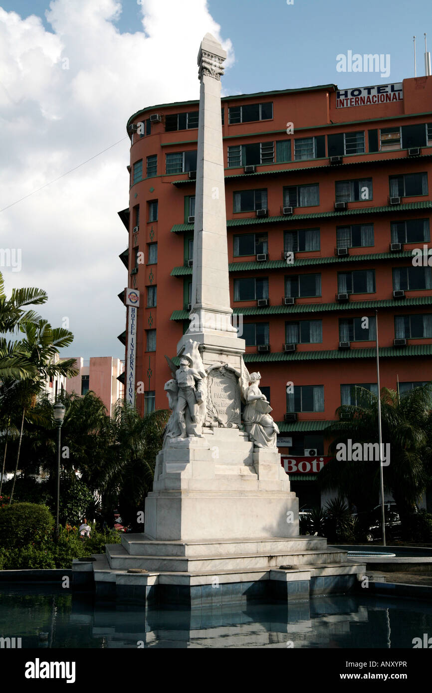 Plaza 5 De Mayo - Gallery Photo 6
