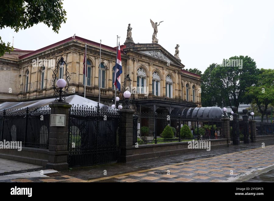 Plaza San Rafael - Gallery Photo 7
