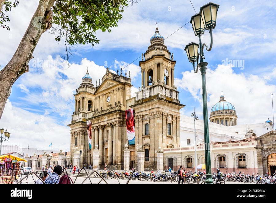 Plaza Ciudad Vieja - Gallery Photo 1