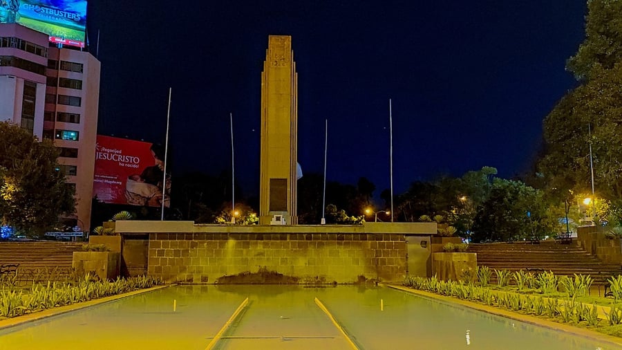 Plaza Obelisco - Gallery Photo 13