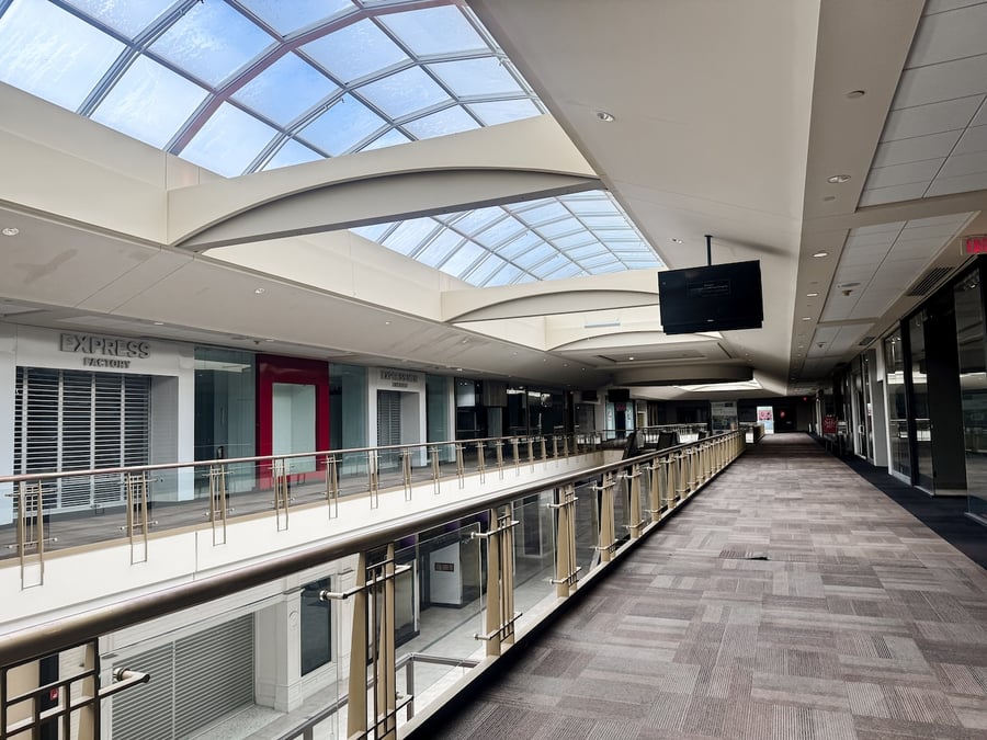 Plaza Livingston - Gallery Photo 2