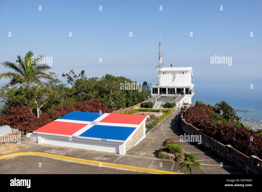 Plaza Isabel De Torres - Gallery Photo 1