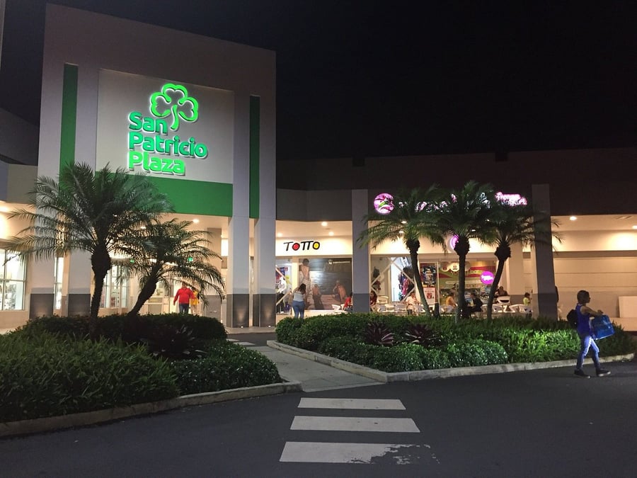 San Patricio Plaza - Gallery Photo 3
