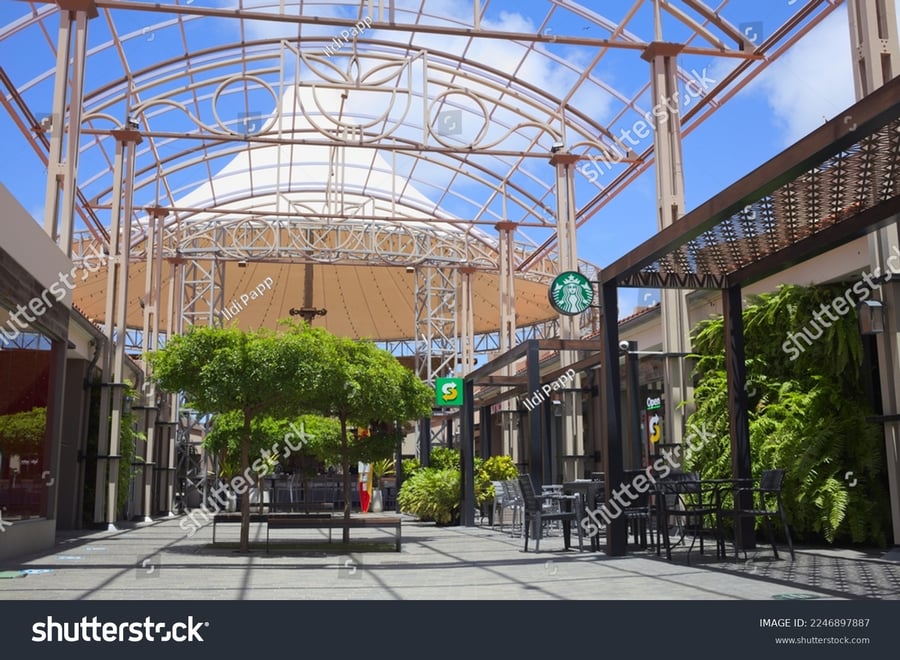 Renaissance Marketplace - Gallery Photo 2
