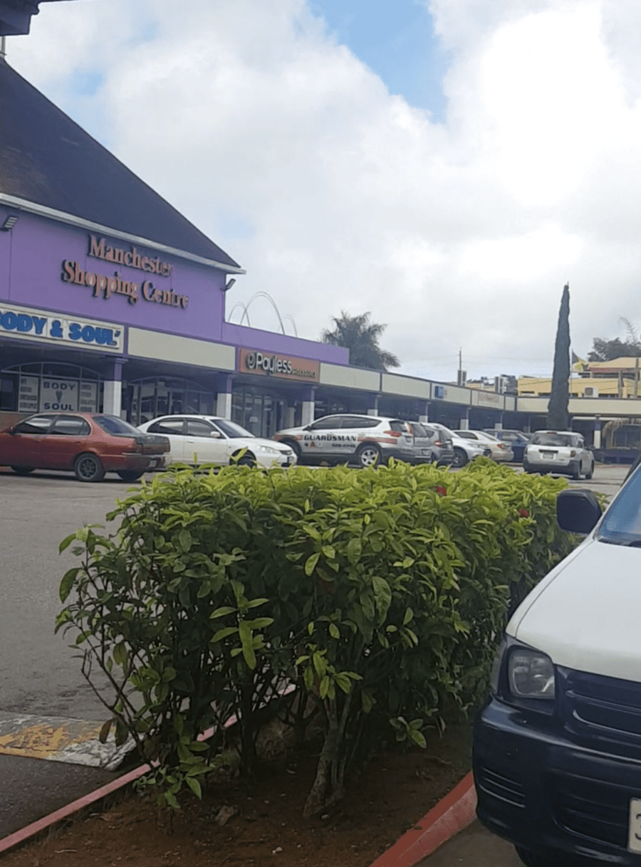 Mandeville Shopping Centre - Gallery Photo 3