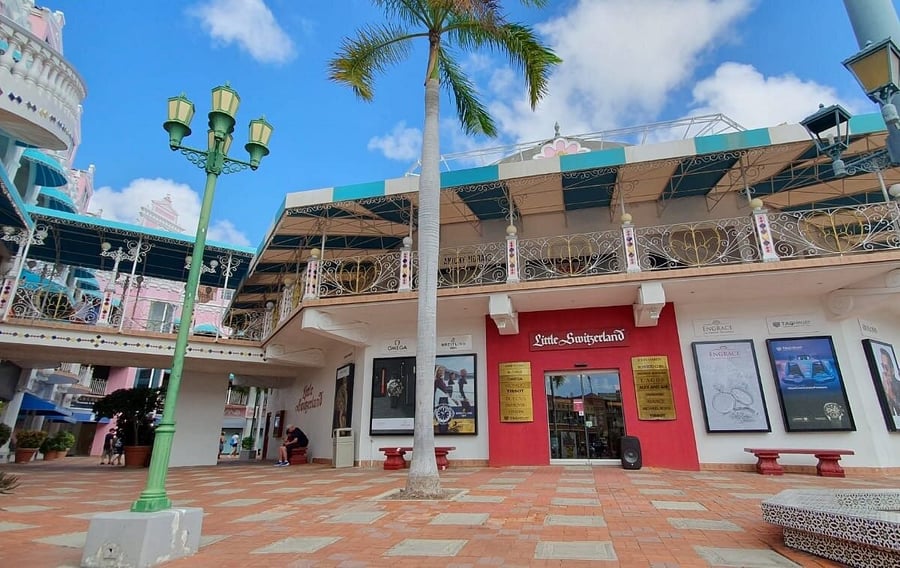 Seaport Marketplace - Gallery Photo 3
