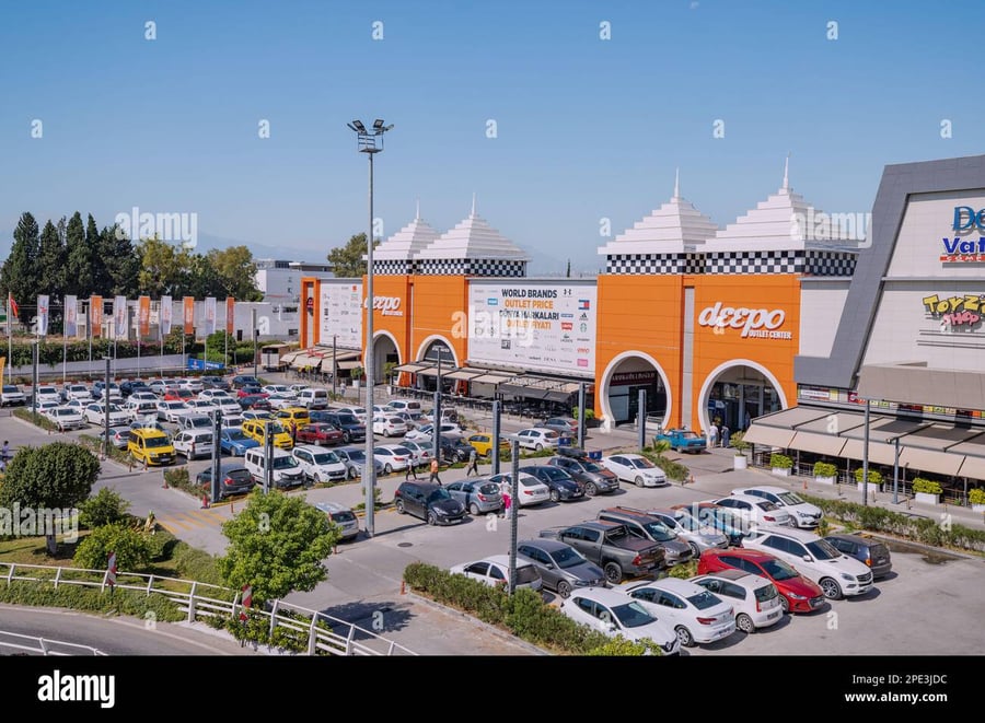 Deepo Outlet Center - Gallery Photo 1