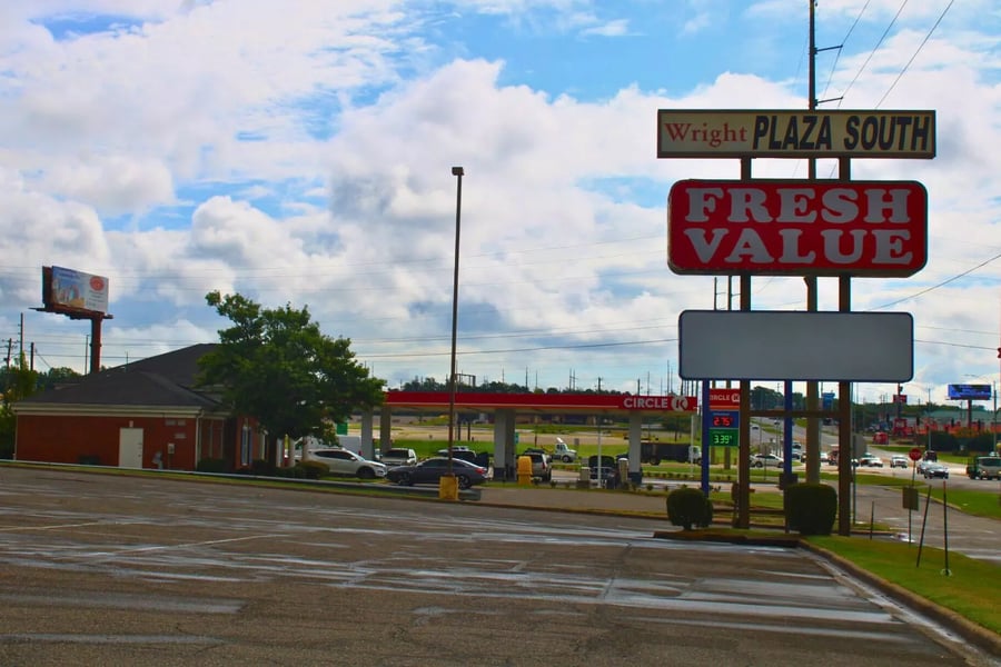 Super Value Plaza - Gallery Photo 2