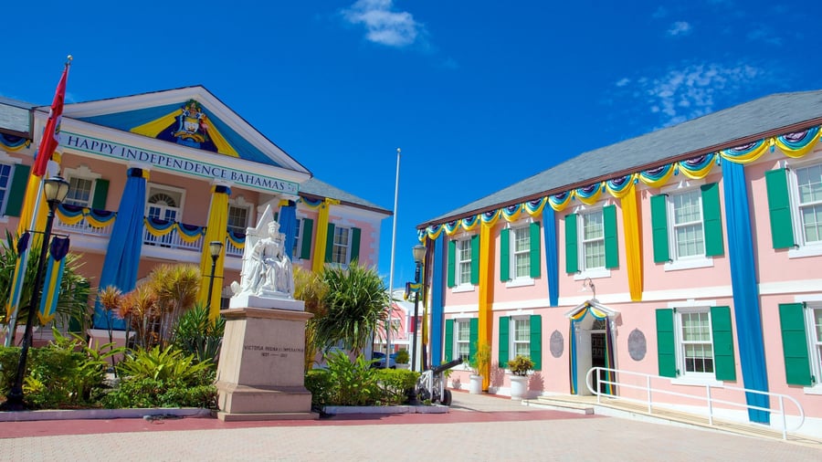 Elizabeth On Bay Plaza - Gallery Photo 6