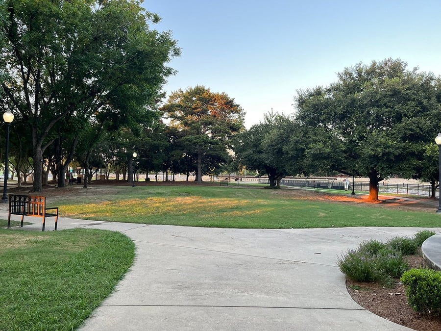 Hattiesburg Town Square - Gallery Photo 7