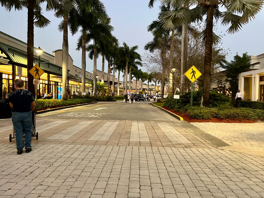 The Colonnade Outlets - Gallery Photo 1 The Colonnade Outlets - Gallery Photo 1