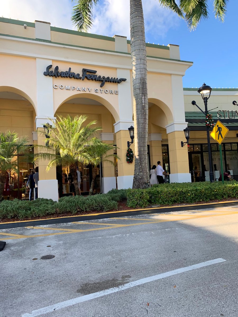 The Colonnade Outlets - Gallery Photo 5 The Colonnade Outlets - Gallery Photo 5