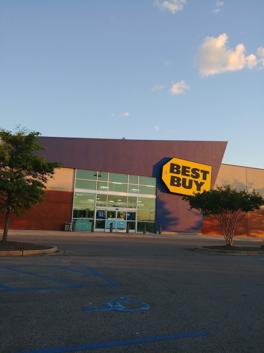 West Main Shopping Center - Gallery Photo 2