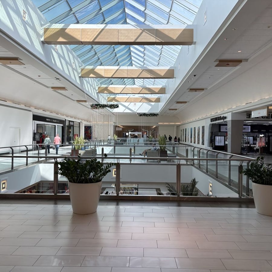 Centro Comercial Valle Real - Gallery Photo 2