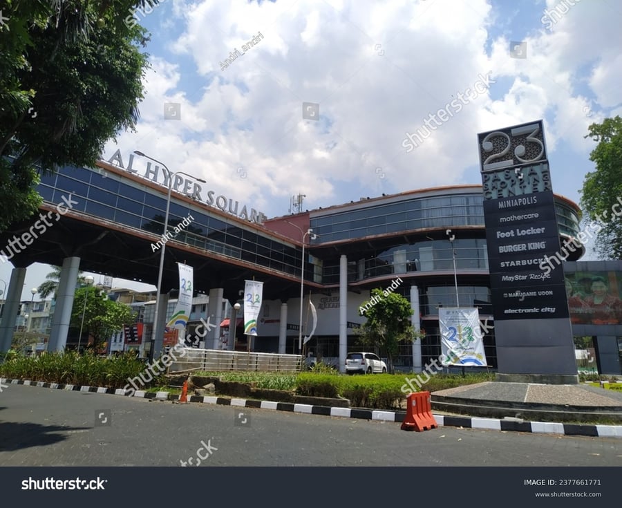 23 Paskal Shopping Center - Gallery Photo 2